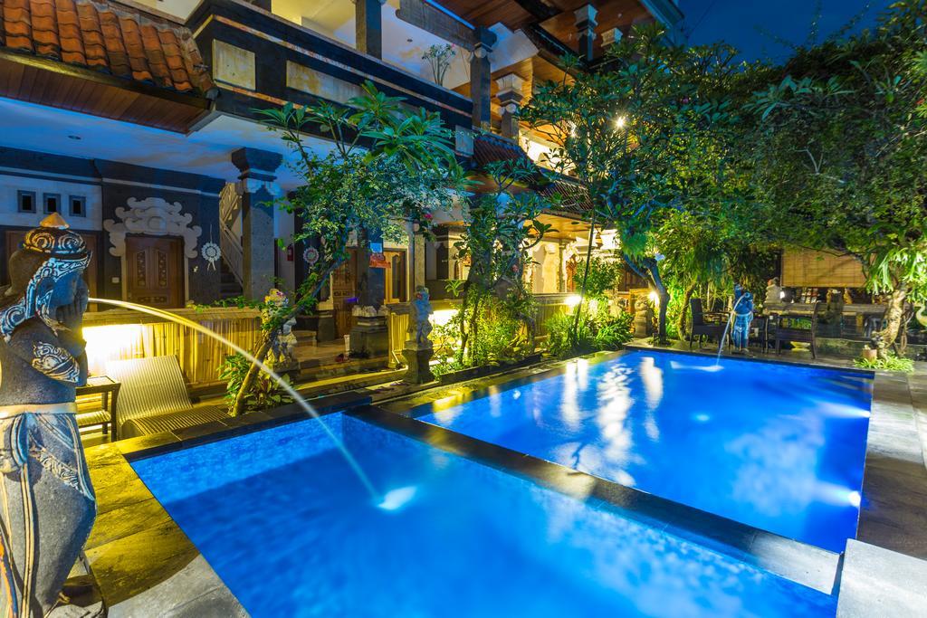 Suarsena Ubud Luaran gambar