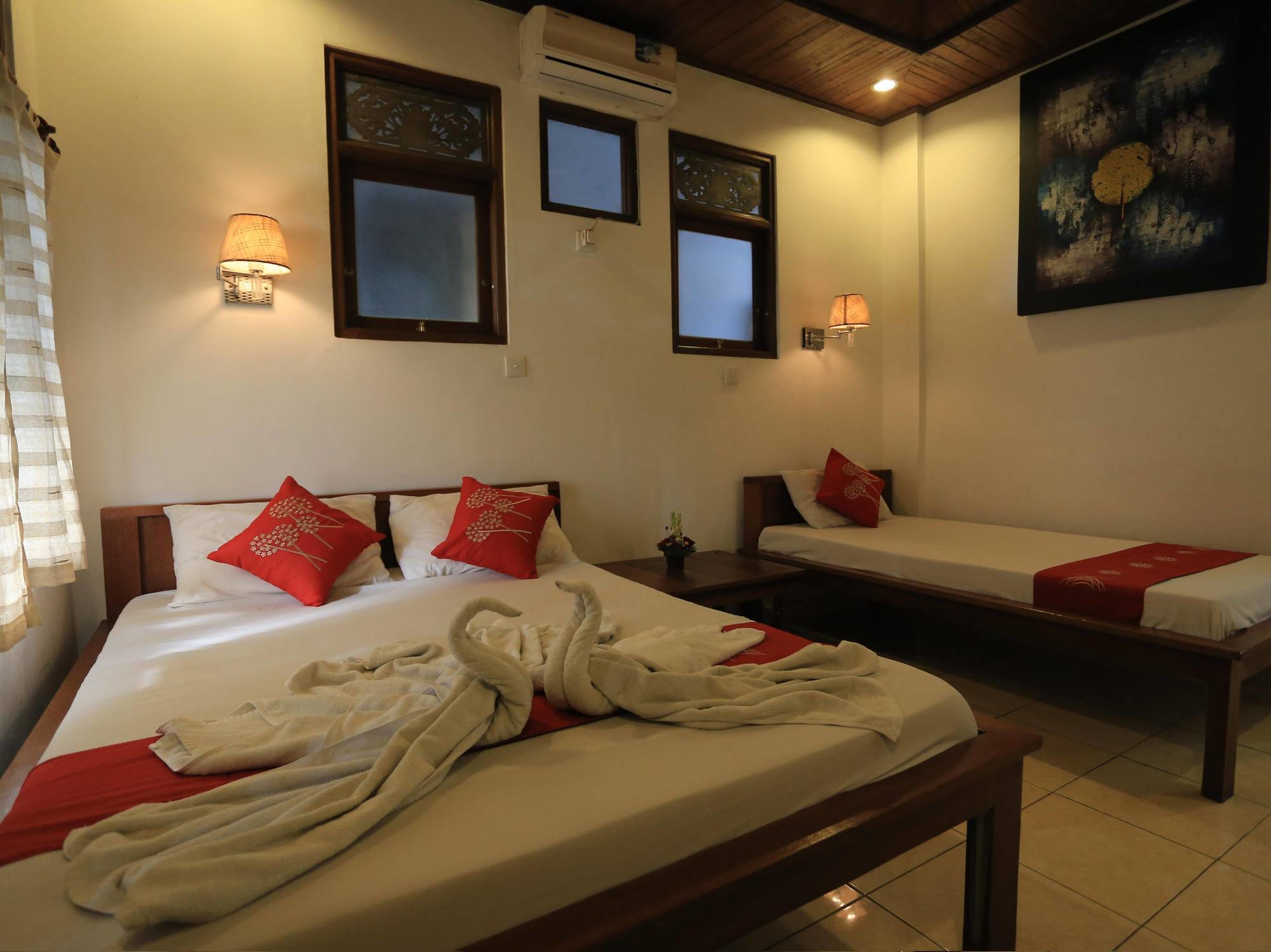 Suarsena Ubud Luaran gambar